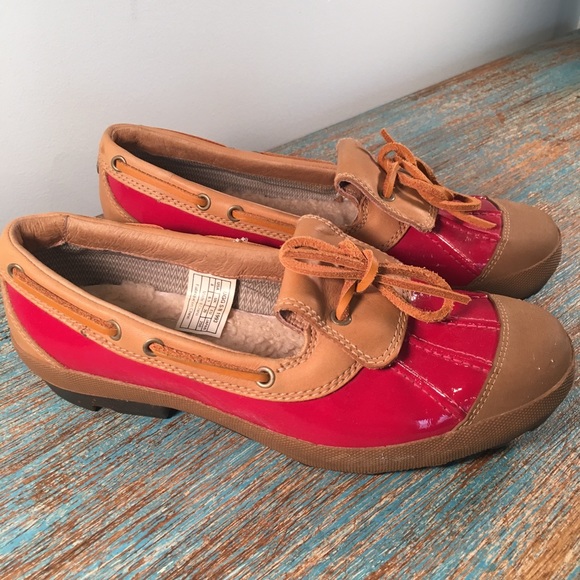 UGG Shoes - UGG sz 8 patent red rain shoes
